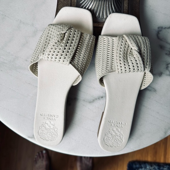 Vince Camuto Flats - Picture 3 of 3